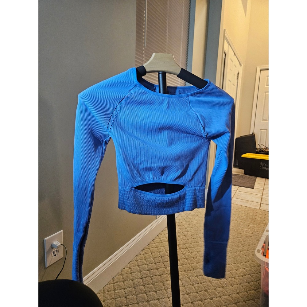 Blue Ribbed Long Sleeve Athletic Crop Top Back Cutout Thumbholes Gym Yoga Small